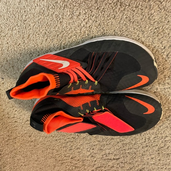 Men’s Nike trainers 11 - Picture 2 of 2